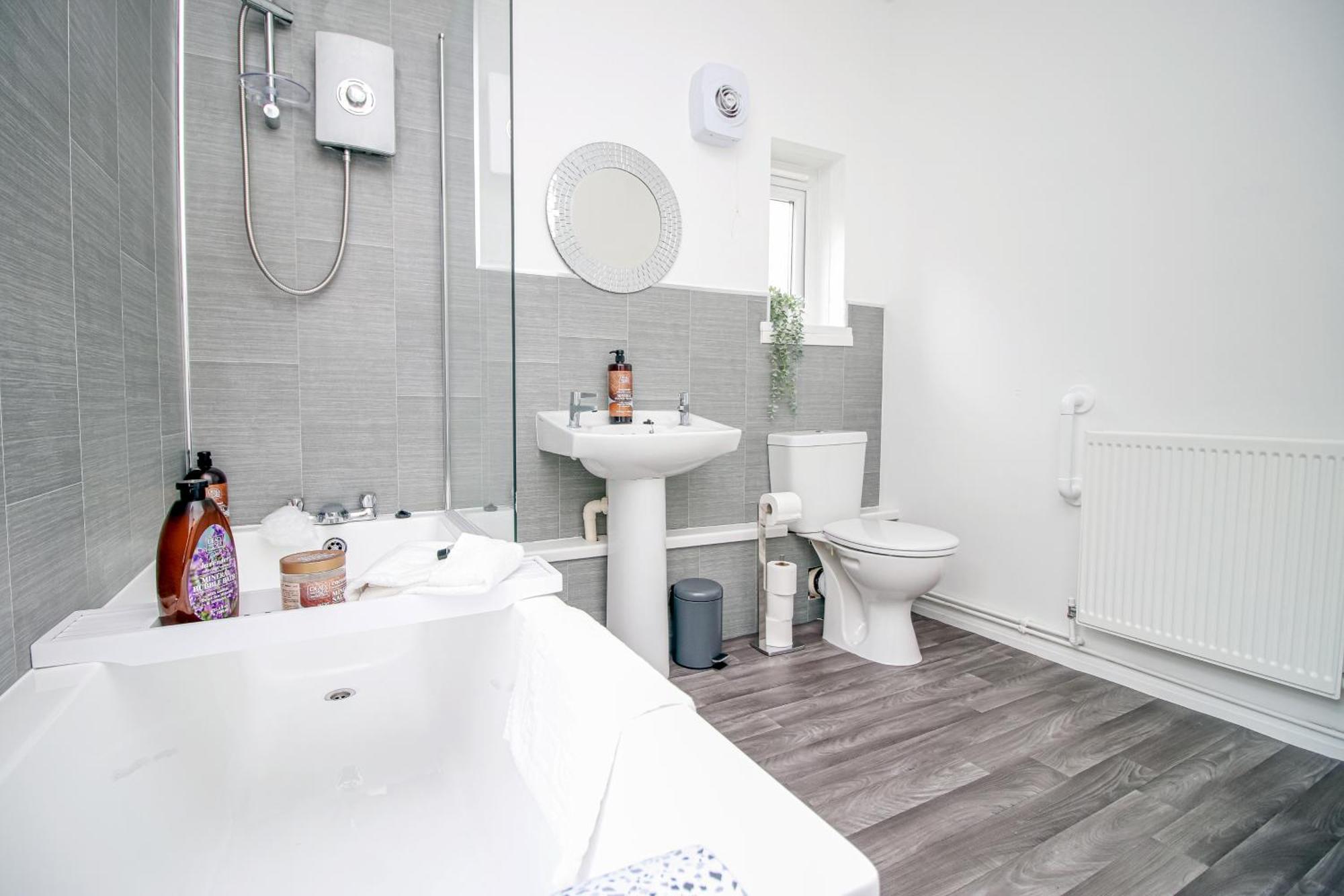 Norton Terrace Charming Home In The Beautiful Afan Forest By Staystaycations Port Talbot Εξωτερικό φωτογραφία