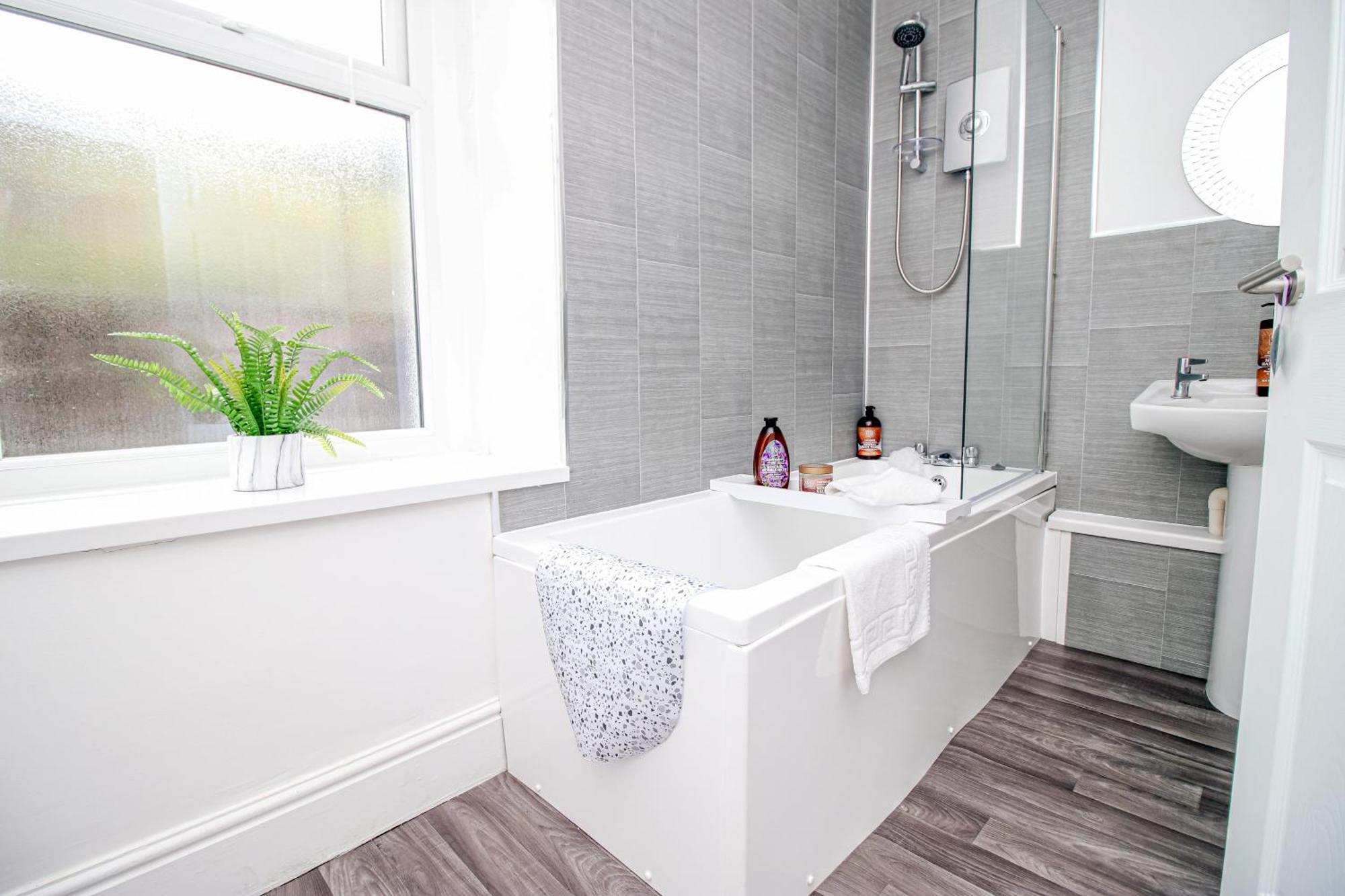 Norton Terrace Charming Home In The Beautiful Afan Forest By Staystaycations Port Talbot Εξωτερικό φωτογραφία